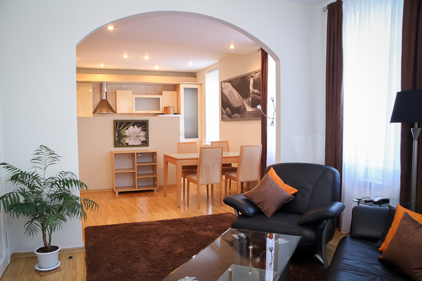 Снять квартиру в Кишиневе: 2 комнаты, 1 спальня, 45 m²